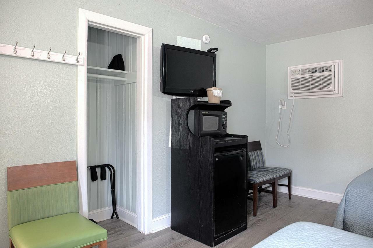 ناجز هيد Colonial Inn المظهر الخارجي الصورة
