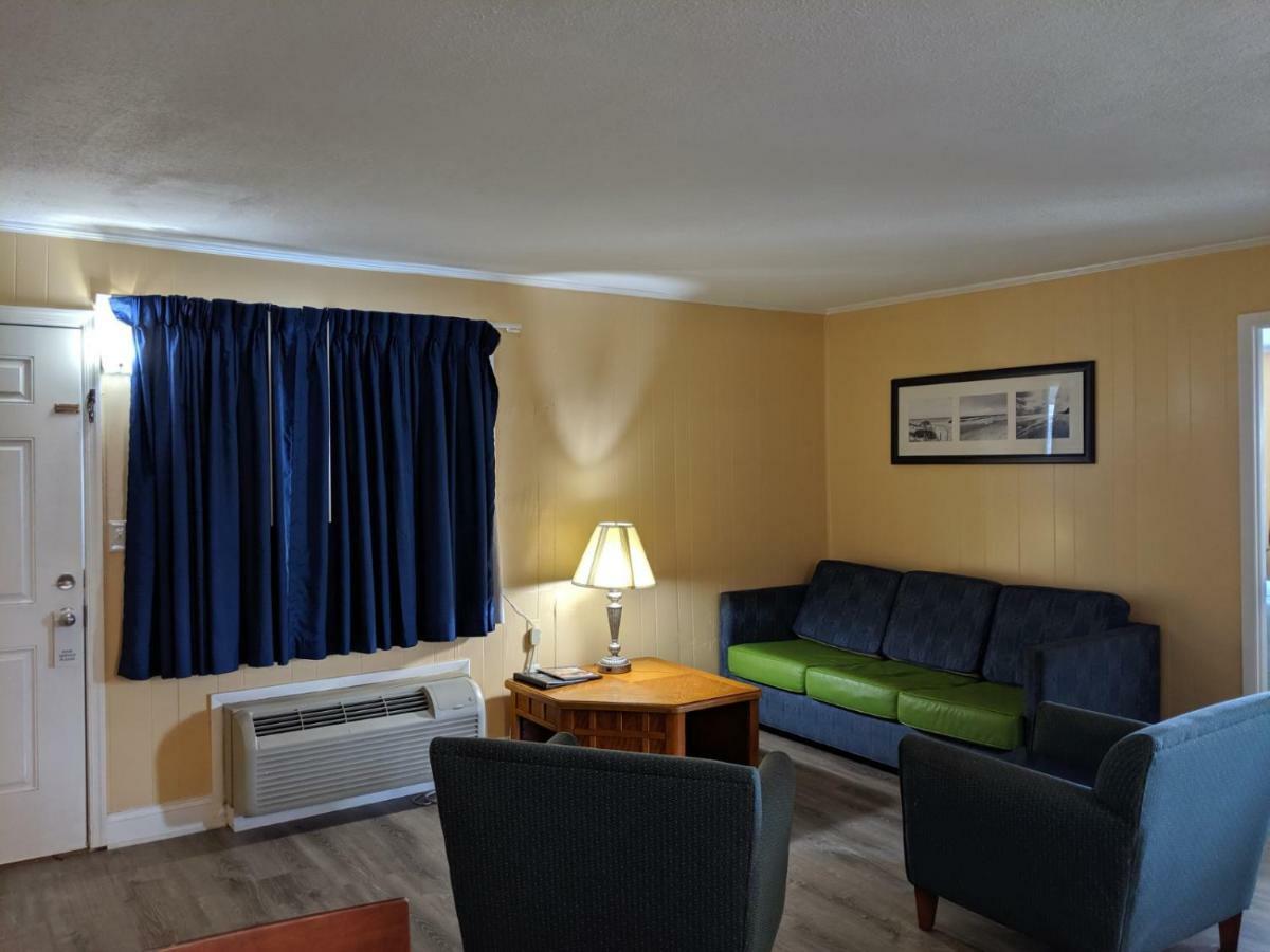 ناجز هيد Colonial Inn المظهر الخارجي الصورة